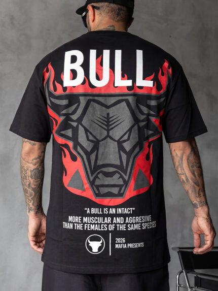 Мъжка черна тениска принт отпред и на гърба "BULL"